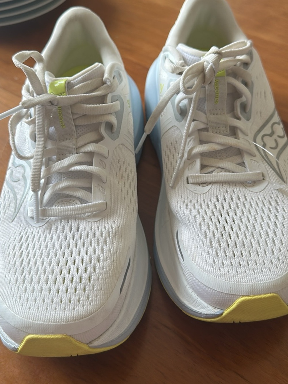Saucony WOMENS GUIDE 18 RUNNING SHOE